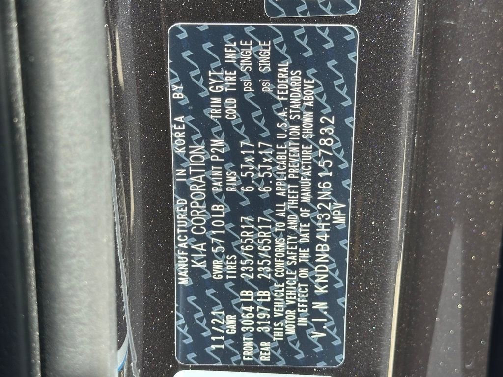 Used 2022 Kia Carnival LX image 35