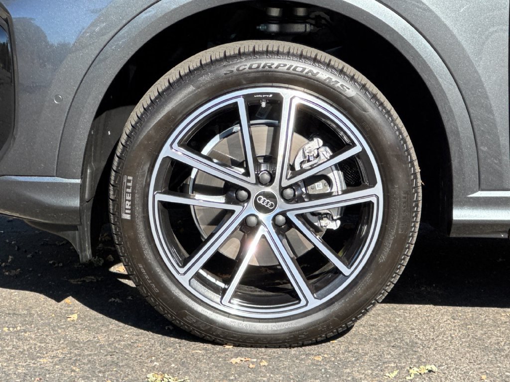 Used 2026 Audi Q5 Premium Plus w/ Premium Plus AWD/4WD image 37