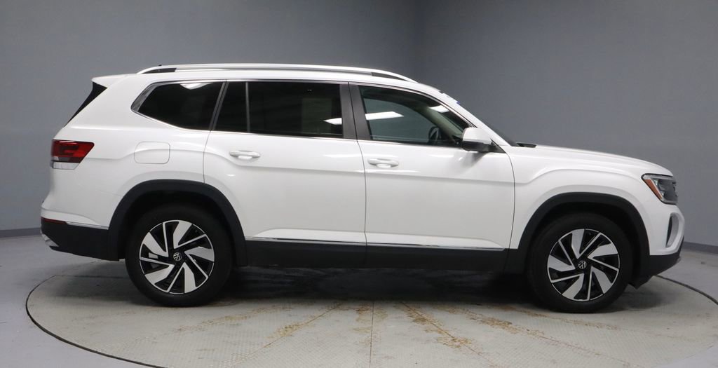 Used 2024 Volkswagen Atlas SEL AWD/4WD image 13