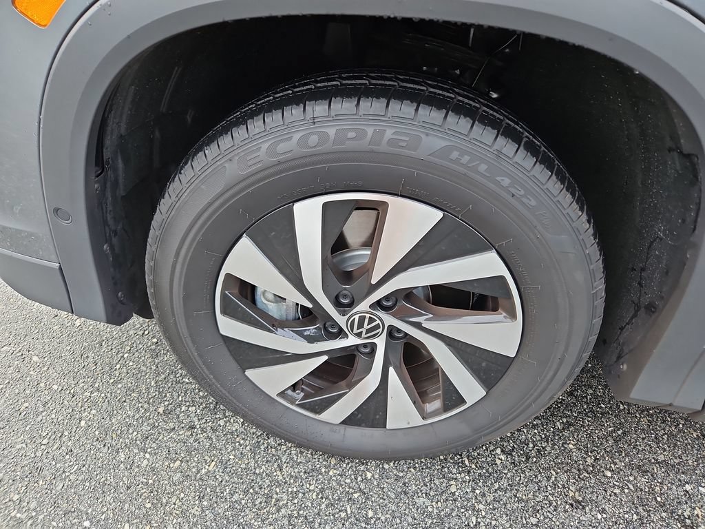Used 2025 Volkswagen Tiguan S AWD/4WD image 30