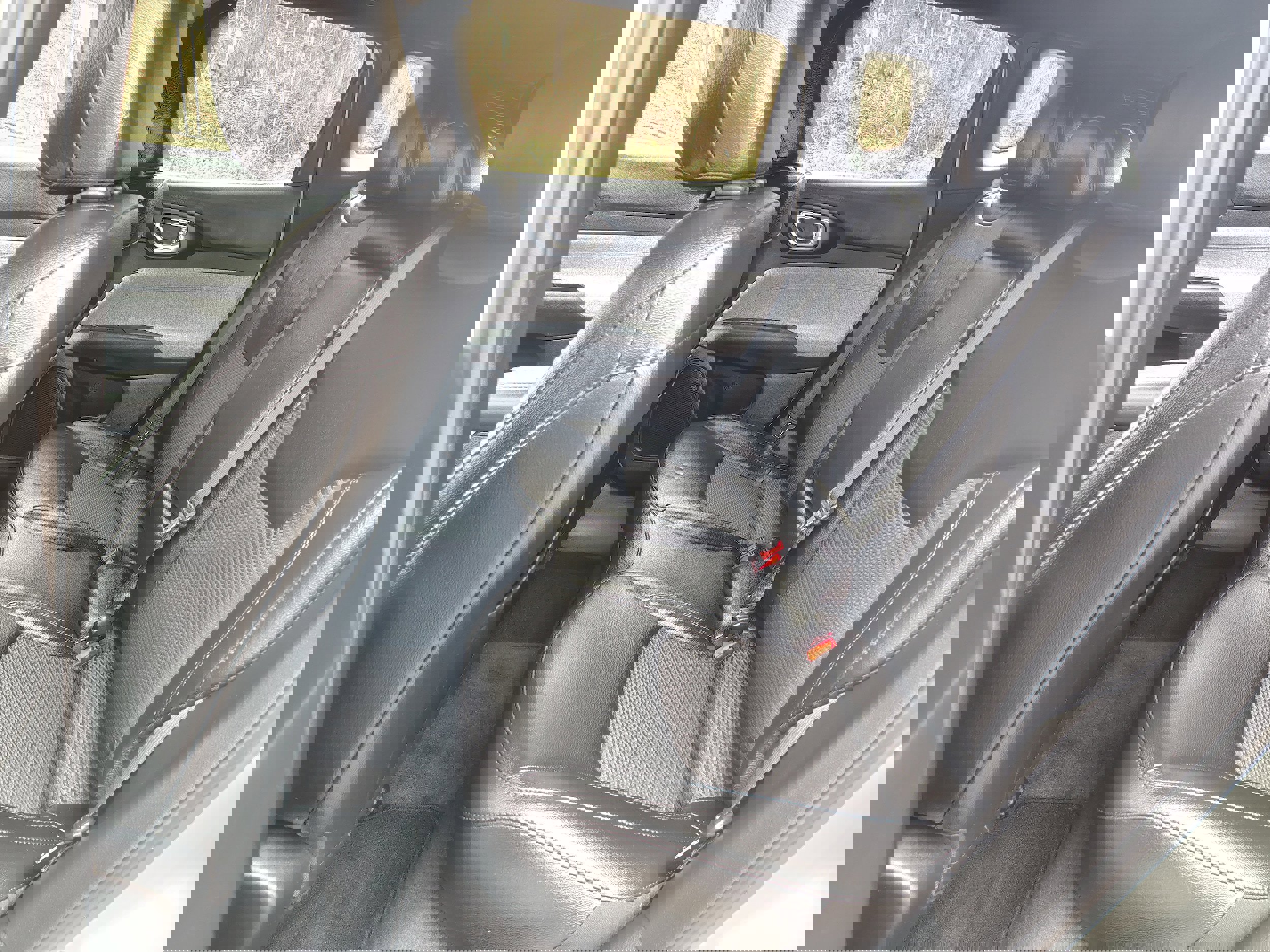 Used 2024 Jeep Compass Latitude image 22