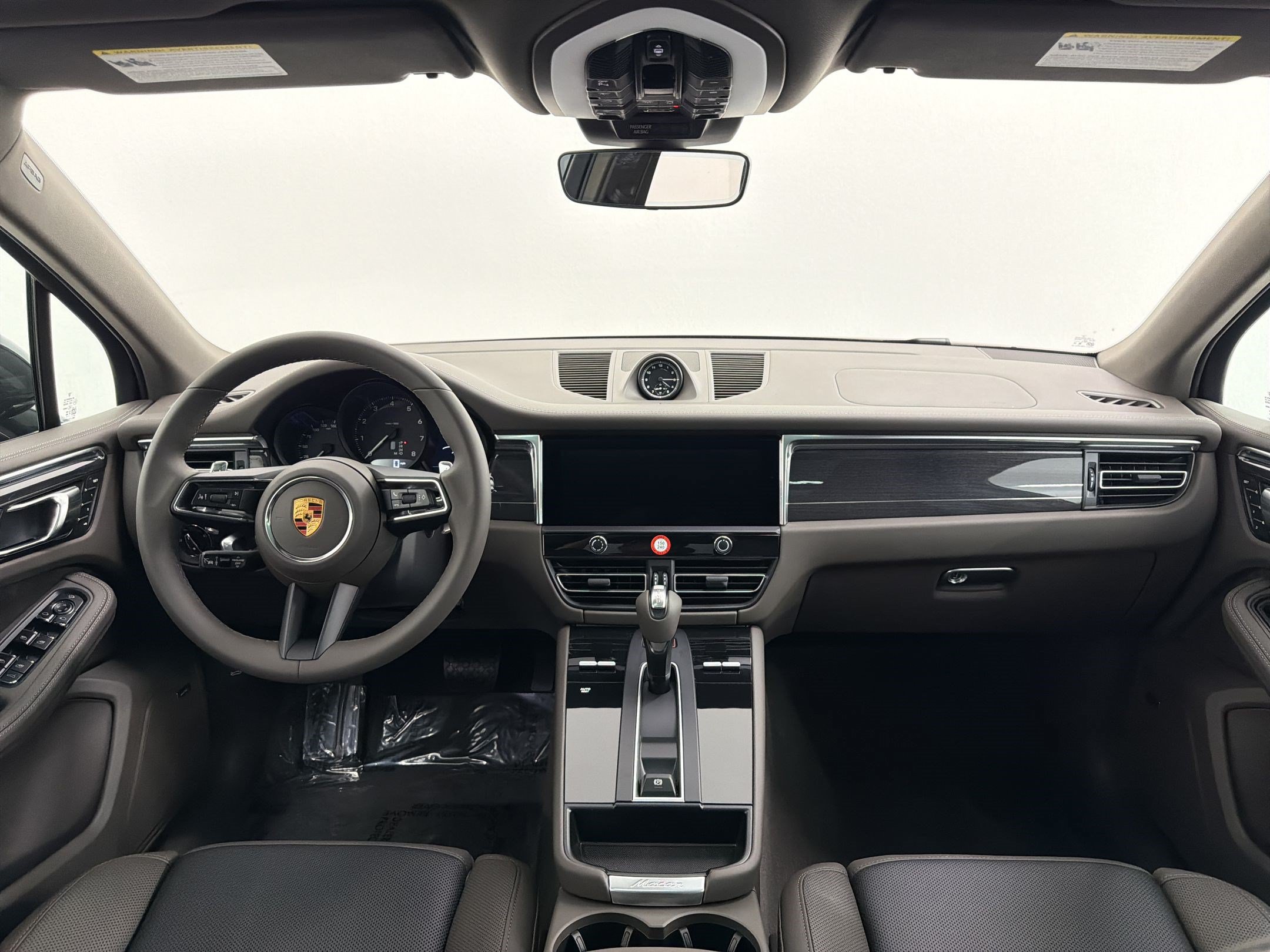 New 2026 Porsche Macan AWD/4WD image 15