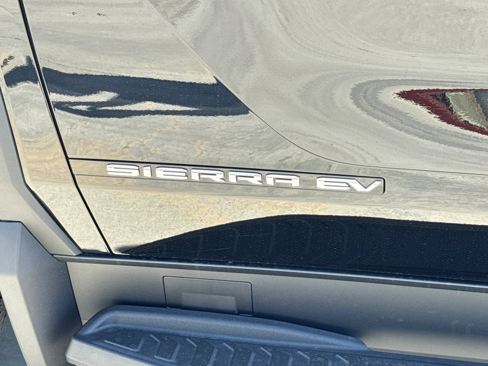 Used 2026 GMC Sierra EV Elevation AWD/4WD image 10