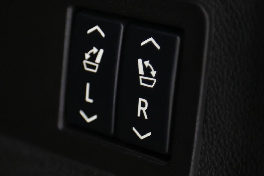 Used 2026 GMC Yukon Denali Ultimate image 14