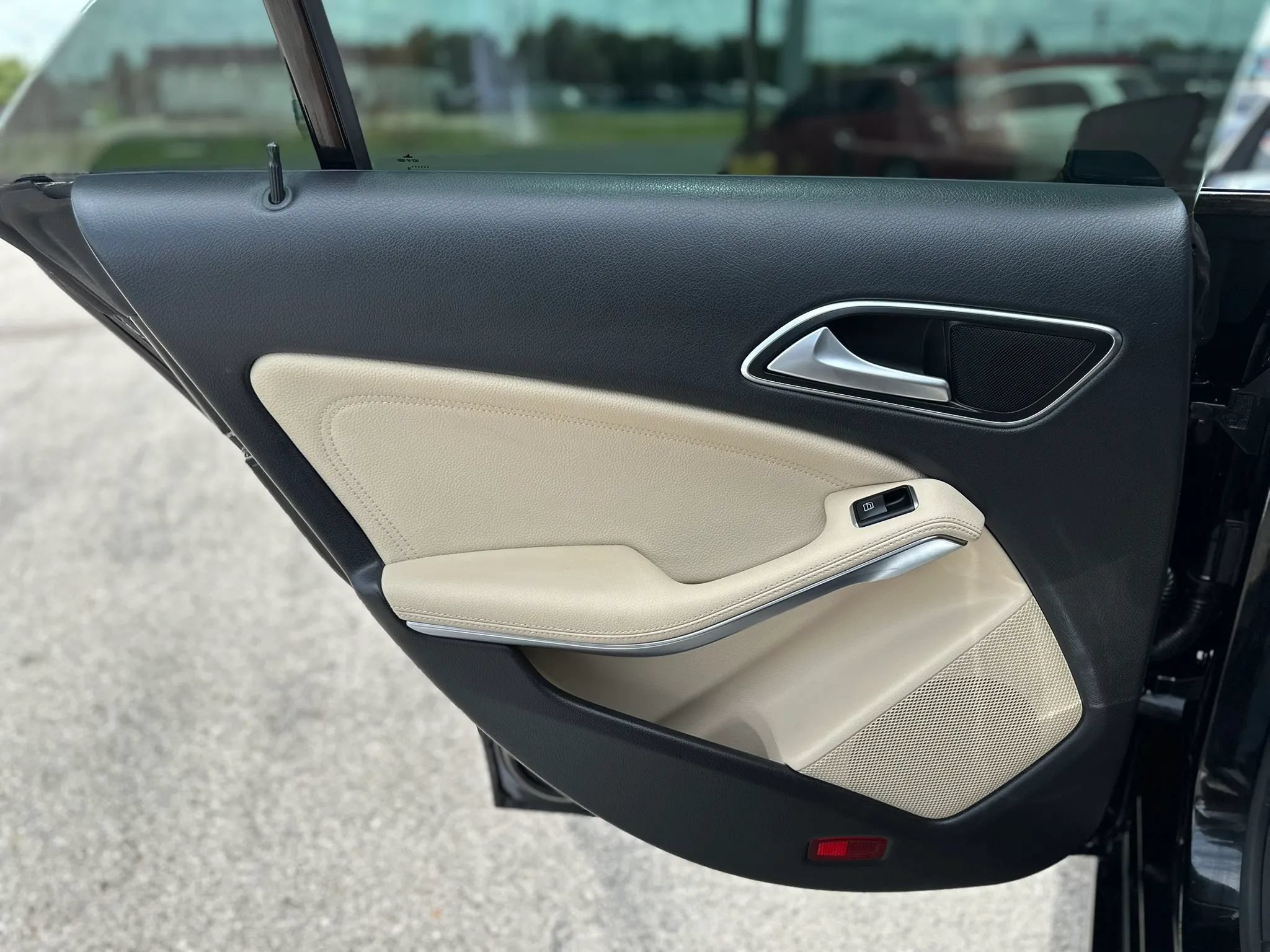 Used 2018 Mercedes-Benz CLA 250 image 21