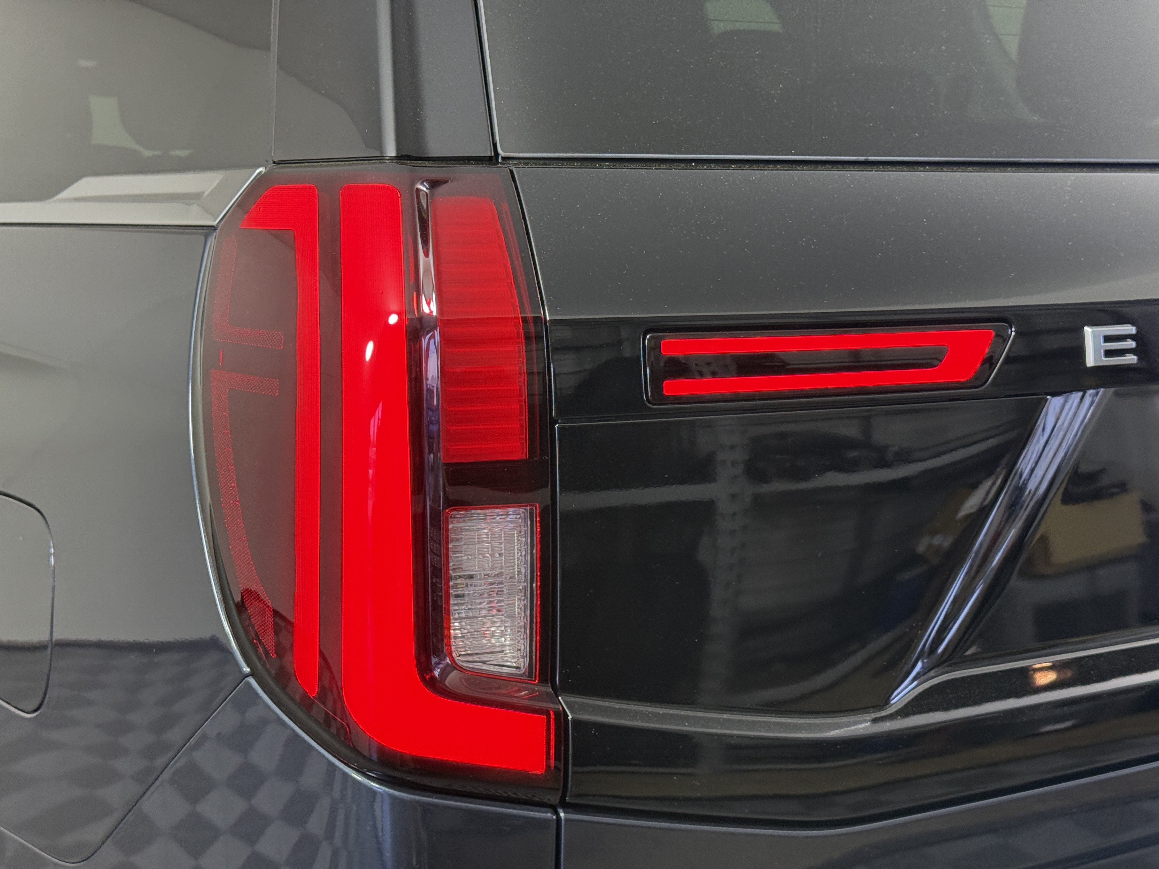 New 2026 Ford Expedition Platinum w/ Driver's Package AWD/4WD image 8