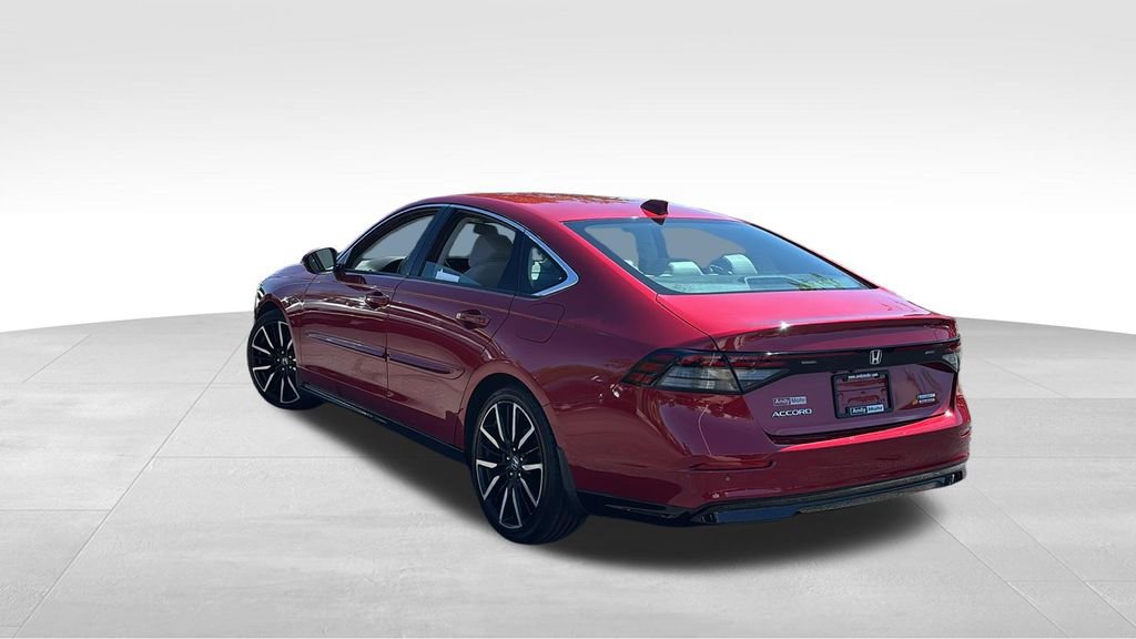 Used 2023 Honda Accord Touring image 5