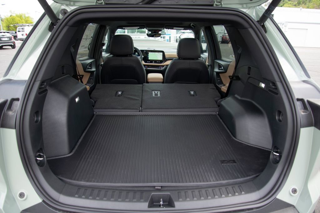 New 2026 Chevrolet Equinox ACTIV w/ Convenience Package III AWD/4WD image 20