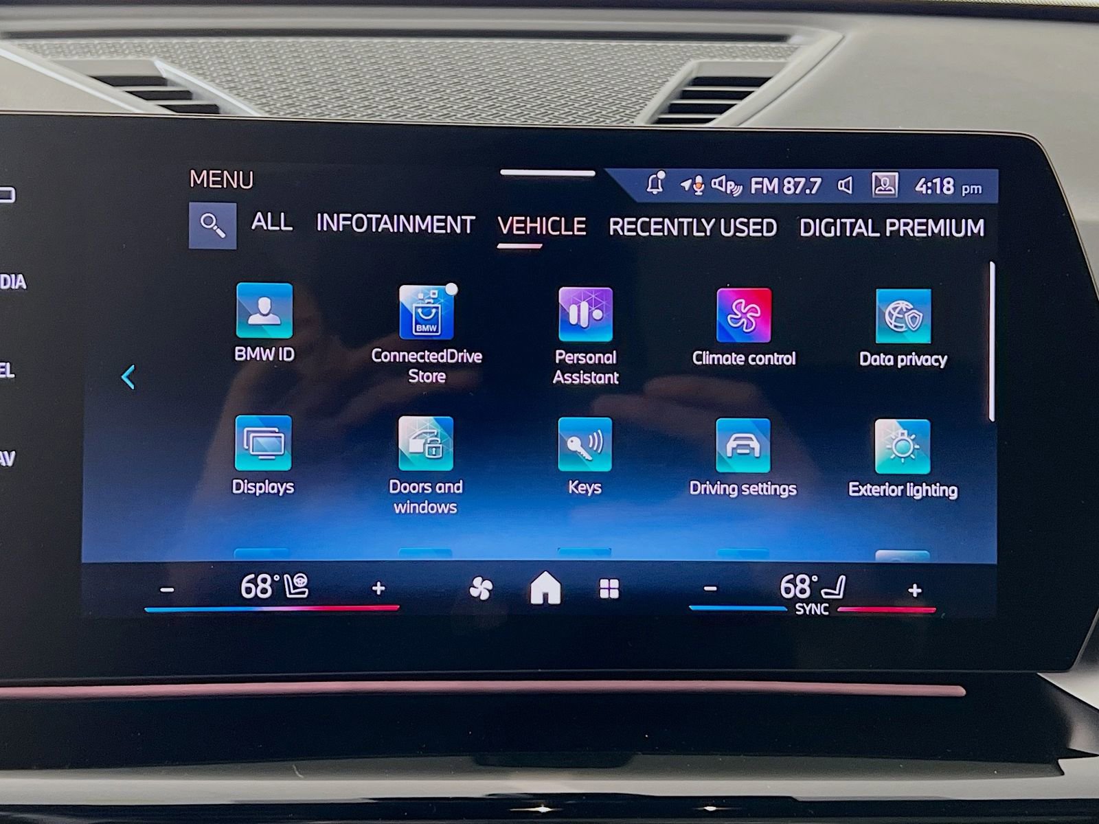 New 2026 BMW X1 xDrive28i AWD/4WD image 16
