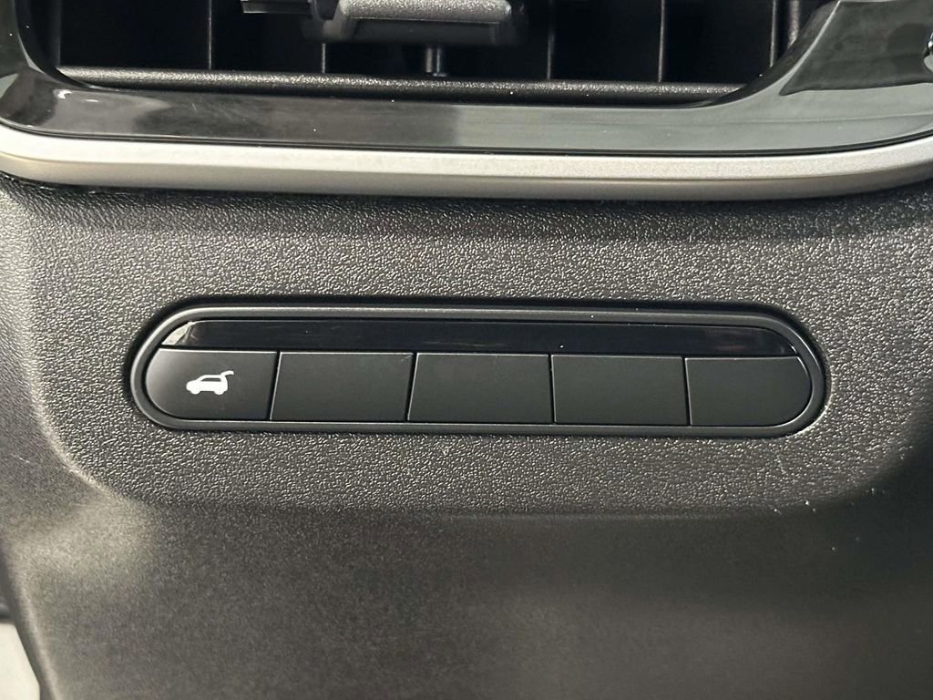 Used 2023 INFINITI QX60 Pure image 27