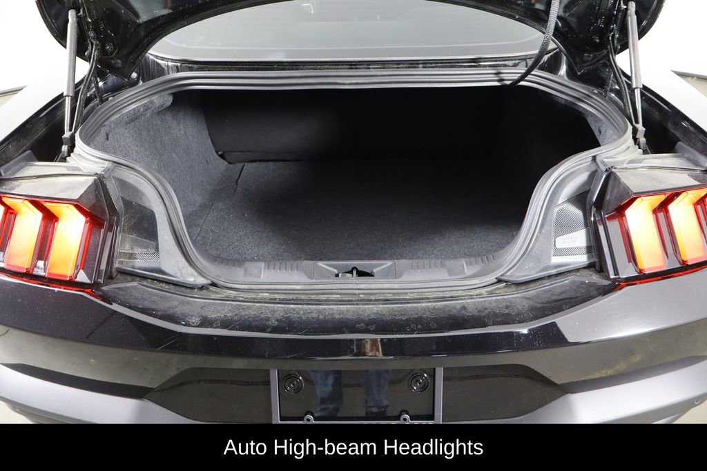 Used 2025 Ford Mustang Coupe image 10