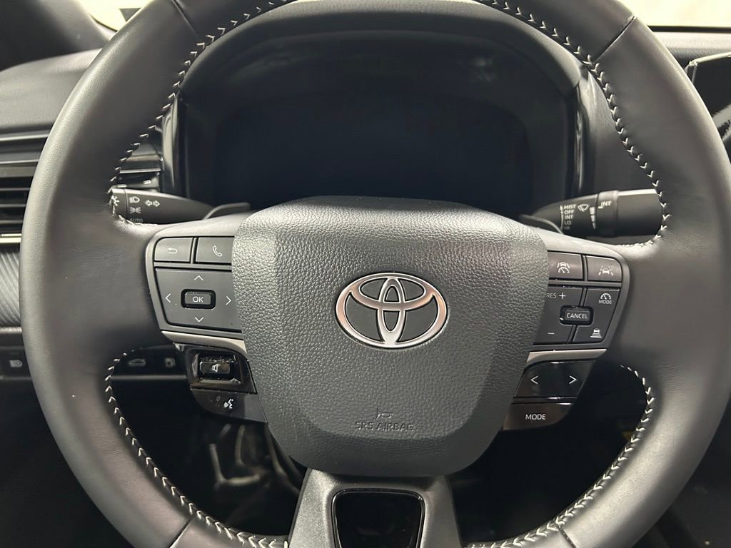 Certified 2025 Toyota Camry SE FWD image 18