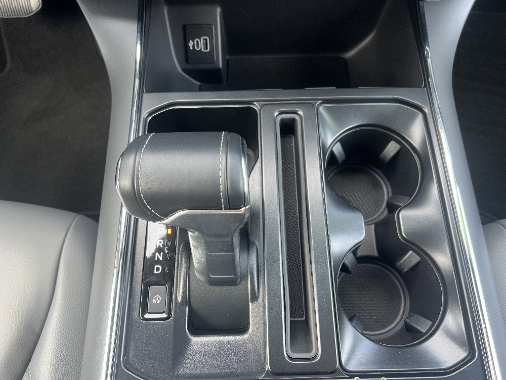 Used 2025 Ford F150 Lightning Flash image 29