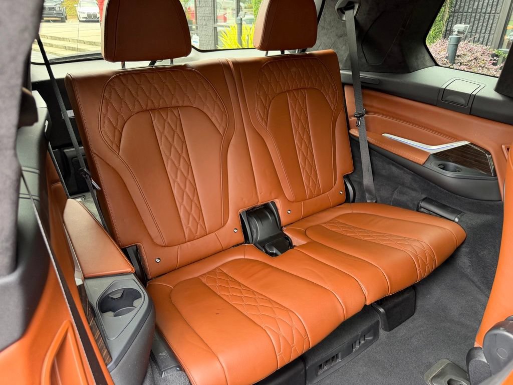 Used 2021 BMW X7 xDrive40i w/ M Sport Package AWD/4WD image 42