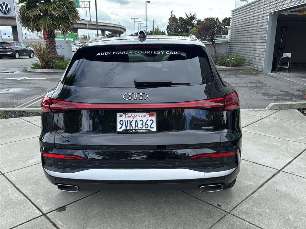Used 2025 Audi Q5 Premium Plus w/ Premium Plus image 7