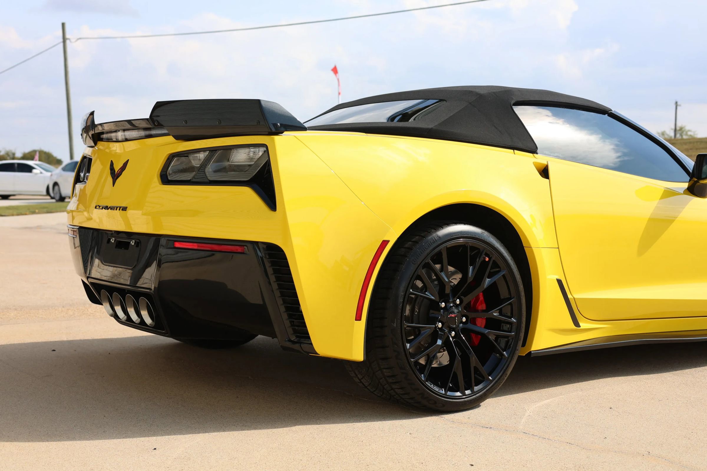 Used 2016 Chevrolet Corvette Z06 w/ 2LZ Preferred Equipment Group image 4