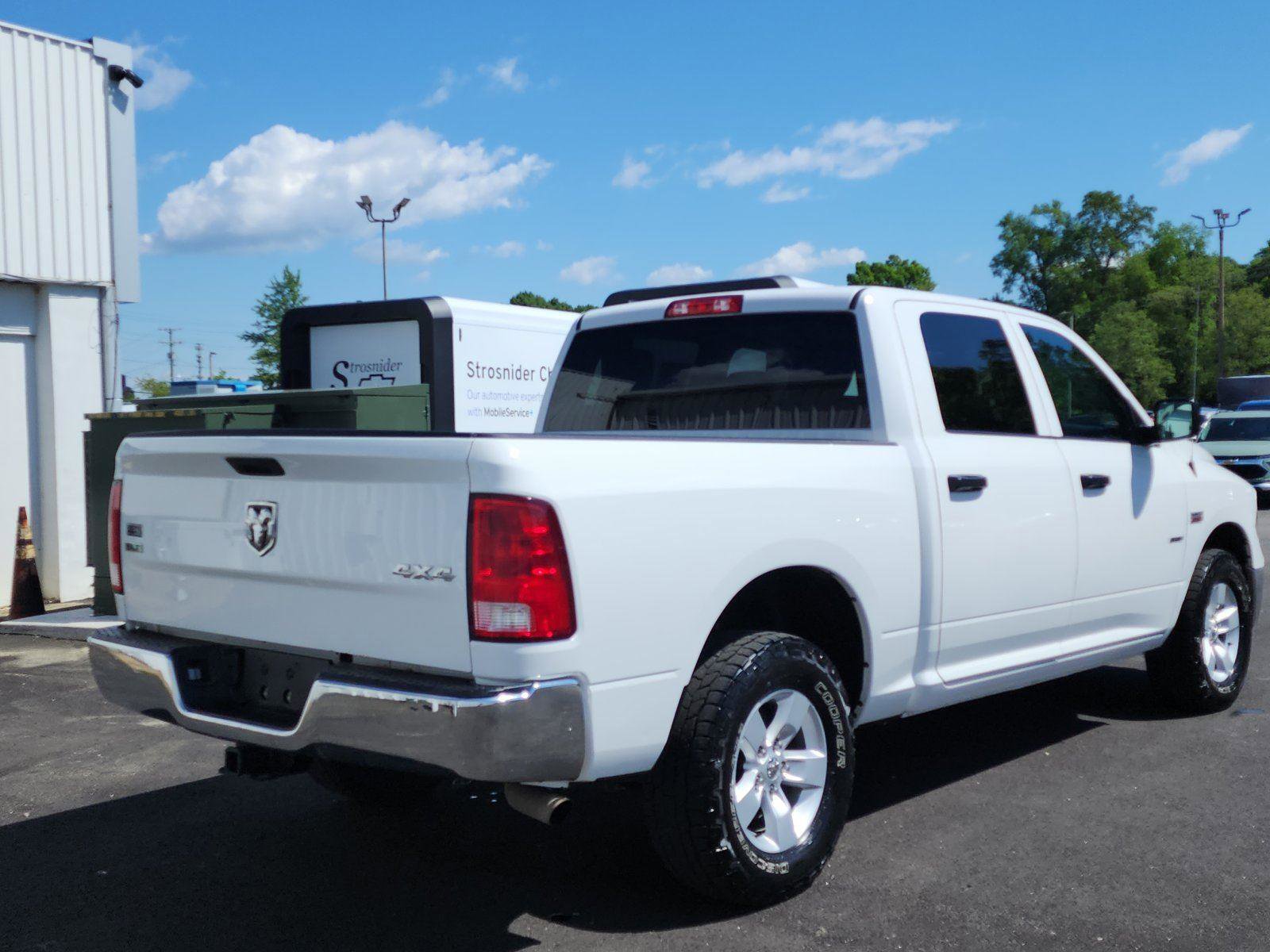 Used 2022 RAM 1500 Classic SLT w/ Protection Group AWD/4WD image 5