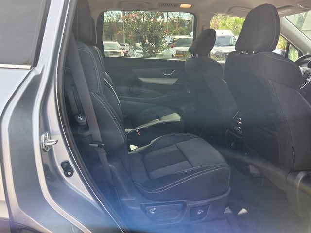 Used 2022 Subaru Ascent Premium w/ Convenience Package AWD/4WD image 17
