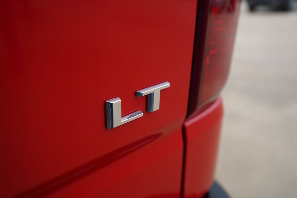 Used 2023 Chevrolet Silverado 1500 LT AWD/4WD image 6