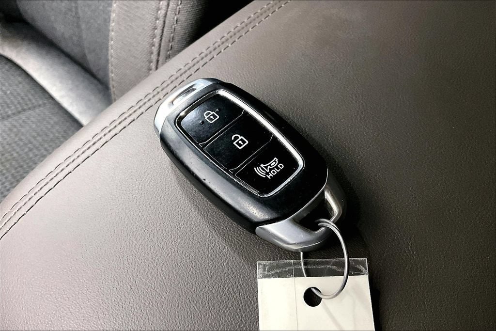 Used 2020 Hyundai Santa Fe SEL FWD image 12