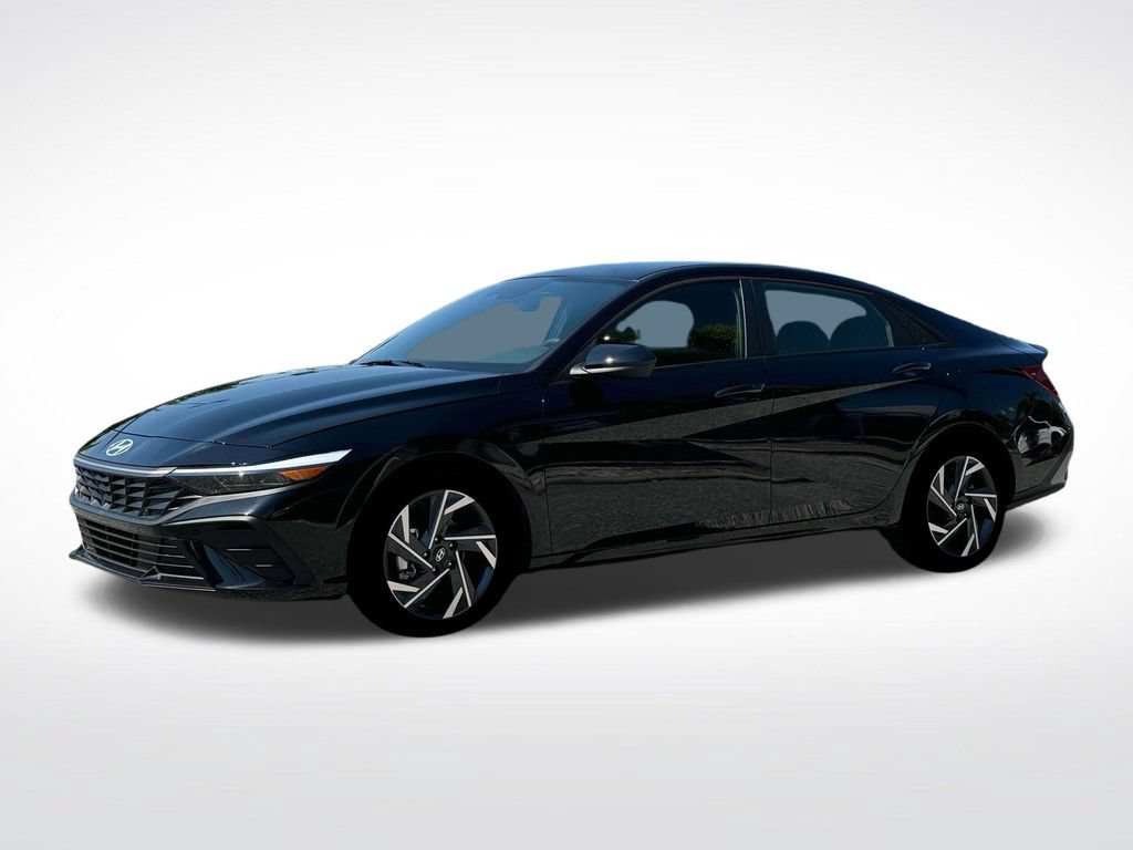 Used 2025 Hyundai Elantra Sport FWD image 2