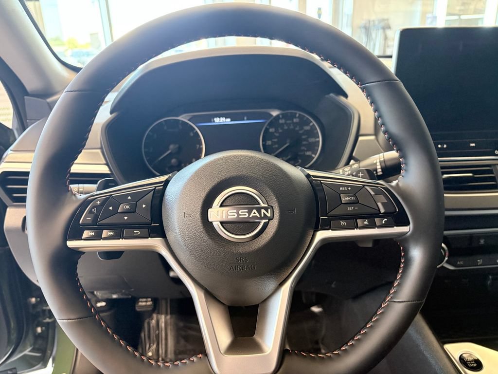 New 2026 Nissan Altima 2.5 SR FWD image 12
