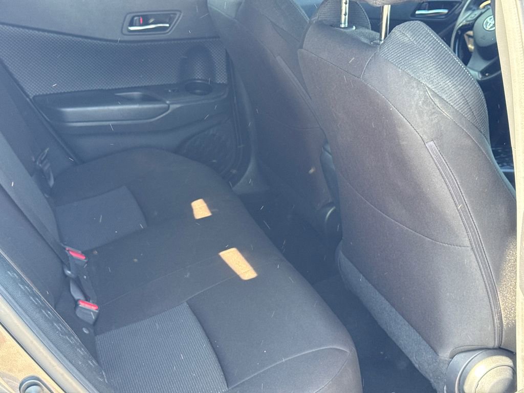 Used 2019 Toyota C-HR XLE image 15