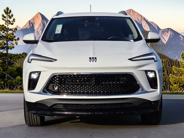 Used 2024 Buick Encore GX Sport Touring image 3