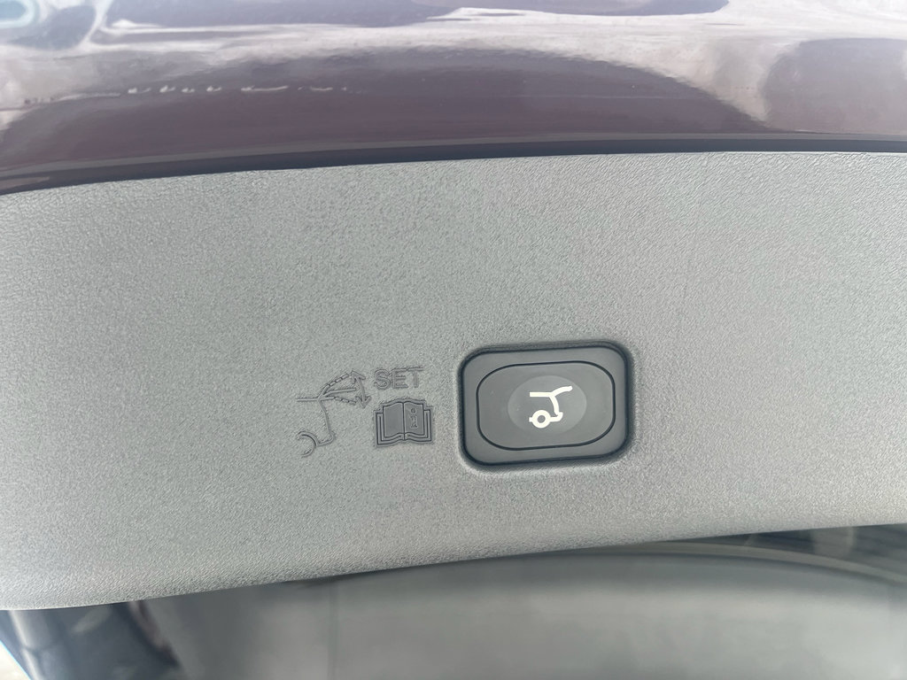 Used 2024 Lincoln Nautilus Premier w/ Equipment Group 102A AWD/4WD image 14