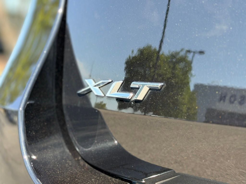 Used 2023 Ford Explorer XLT w/ Equipment Group 202A image 9