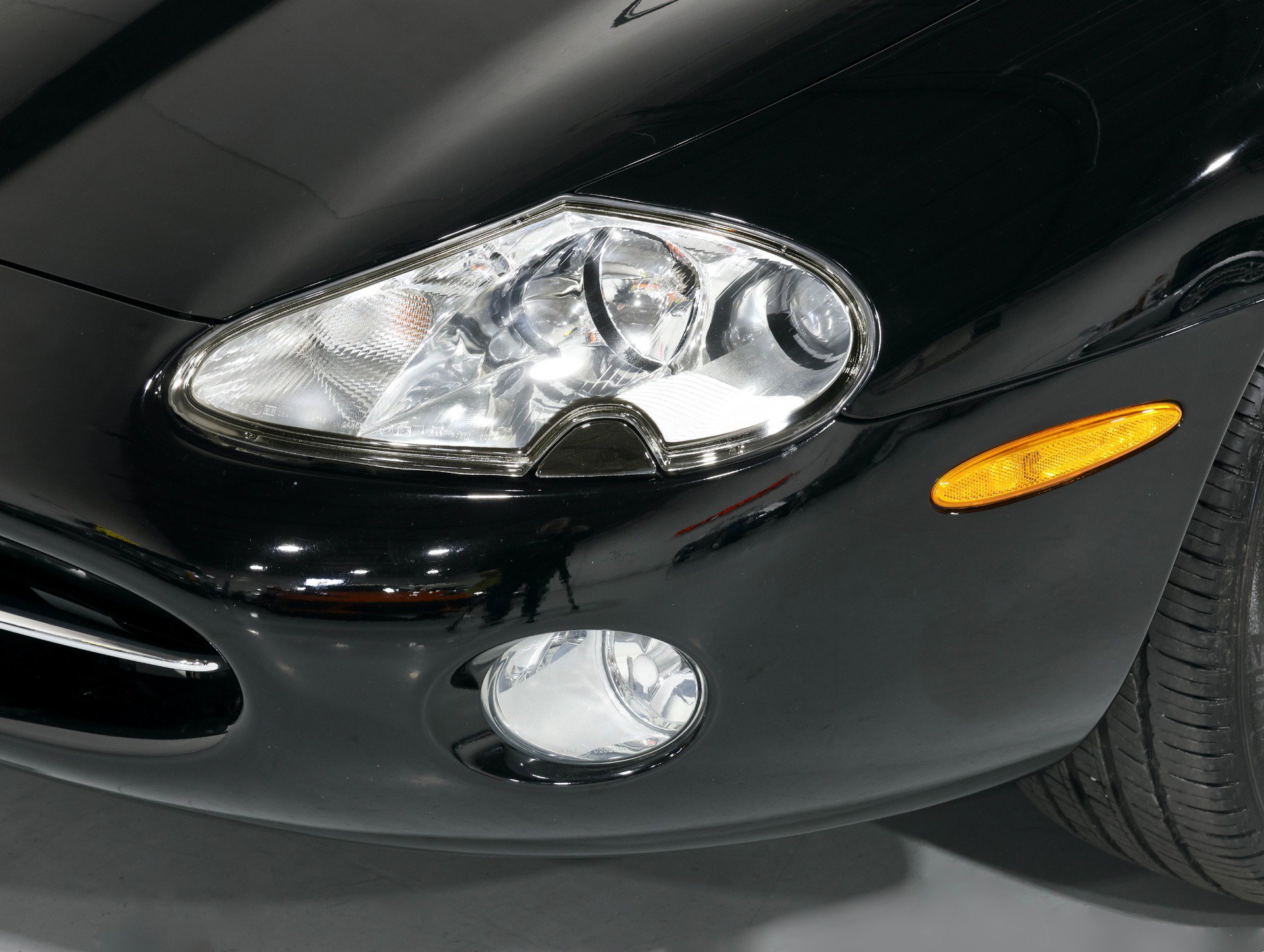 Used 2002 Jaguar XK8 Coupe image 91