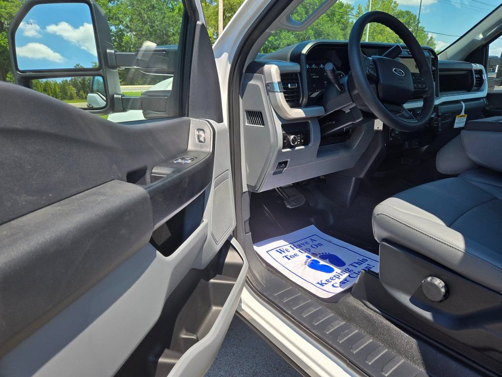 New 2026 Ford F350 XL AWD/4WD image 6