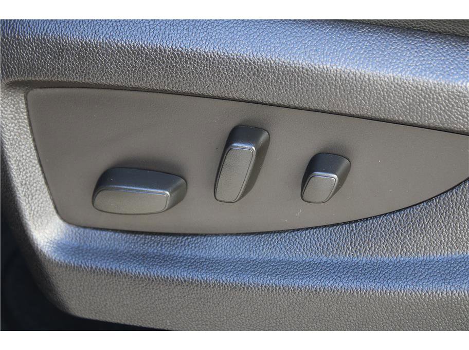 Used 2015 Chevrolet Silverado 1500 LTZ image 11