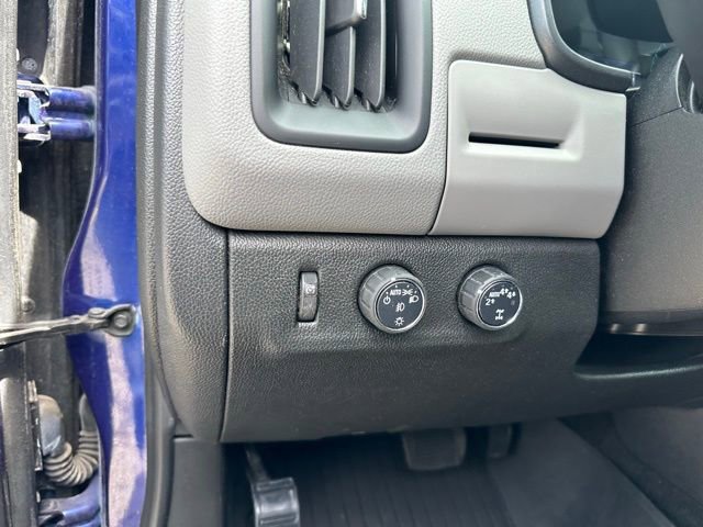 Used 2017 Chevrolet Colorado LT w/ LT Convenience Package AWD/4WD image 16