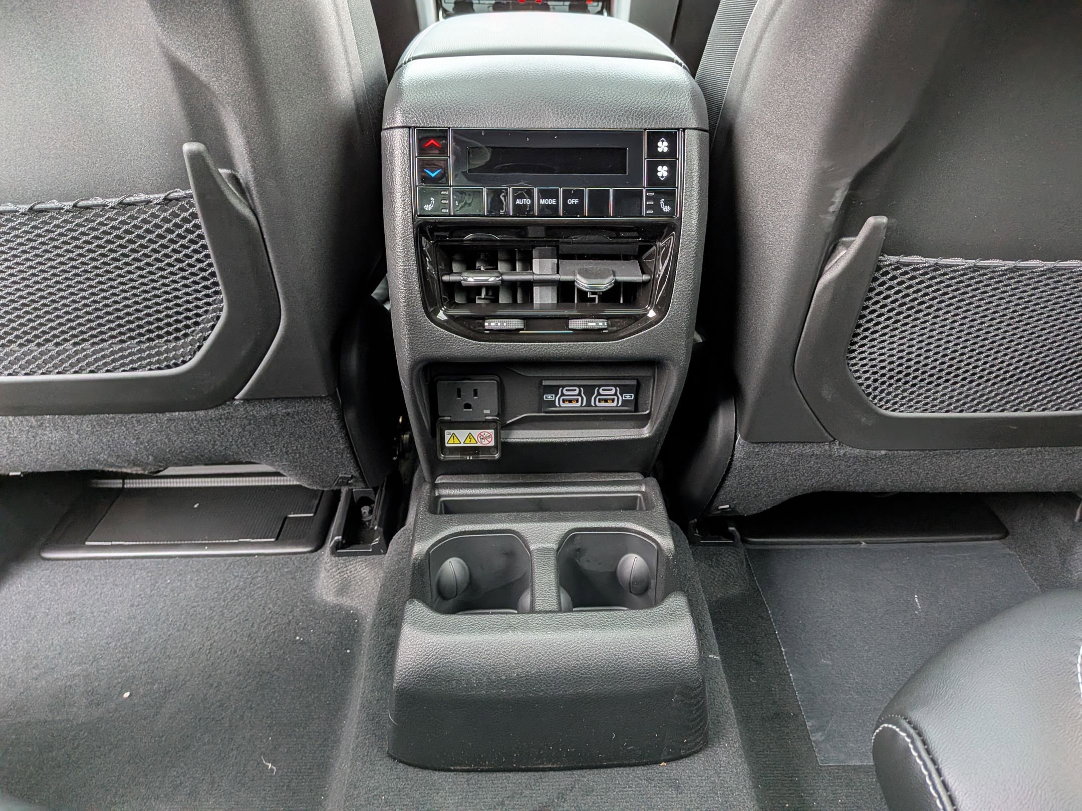 New 2025 Jeep Grand Cherokee L Limited w/ Trailer Tow Package image 27