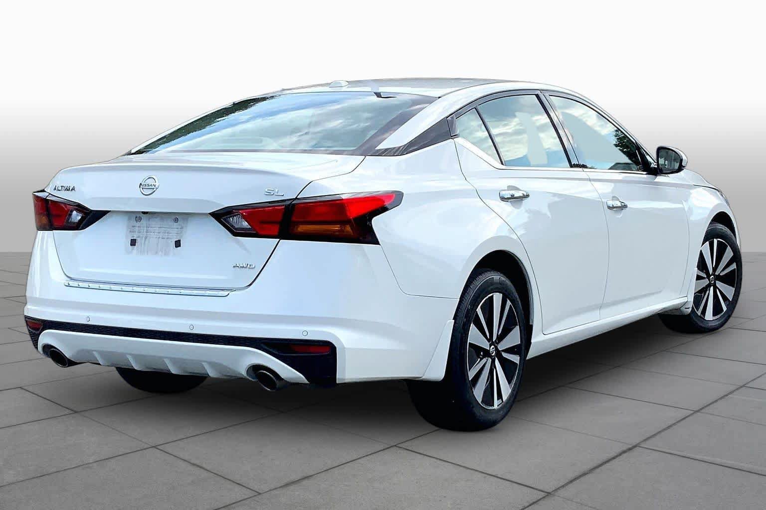 Used 2022 Nissan Altima 2.5 SL AWD/4WD image 13