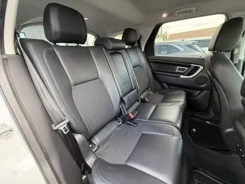 Used 2016 Land Rover Discovery Sport SE AWD/4WD image 18