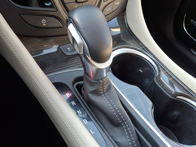 Used 2020 Buick Envision Premium AWD/4WD image 14