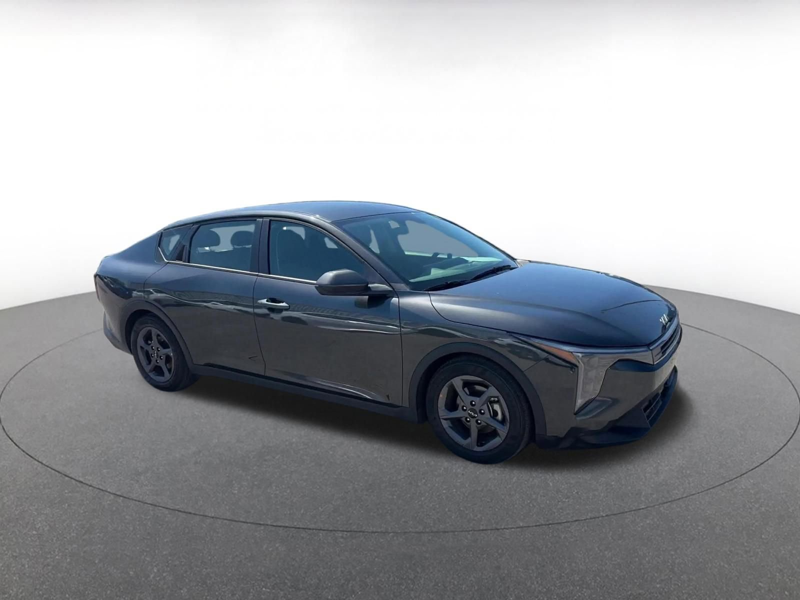 Used 2025 Kia K4 LXS image 2