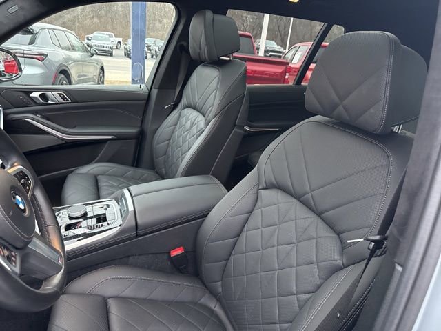 Used 2024 BMW X7 xDrive40i w/ M Sport Package image 15