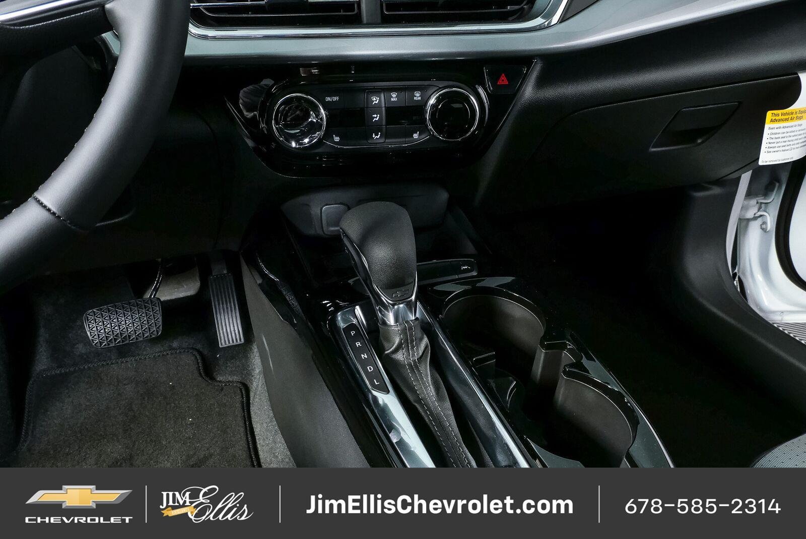 New 2026 Chevrolet Trax LT w/ Sunroof Package FWD image 16
