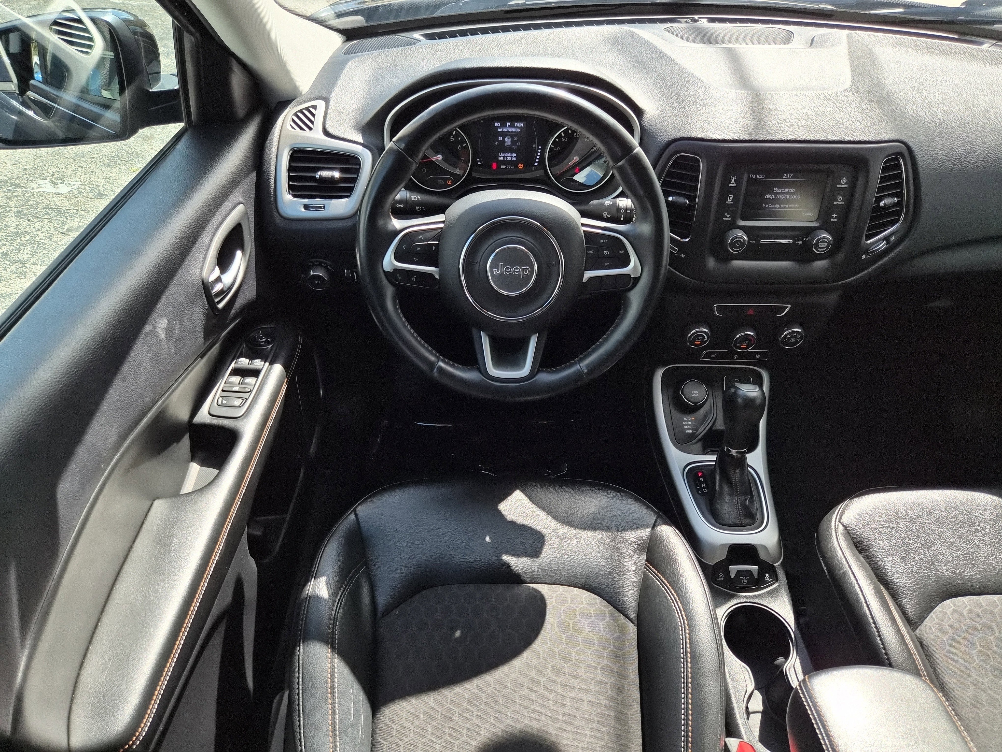 Used 2018 Jeep Compass Latitude w/ Cold Weather Group image 12