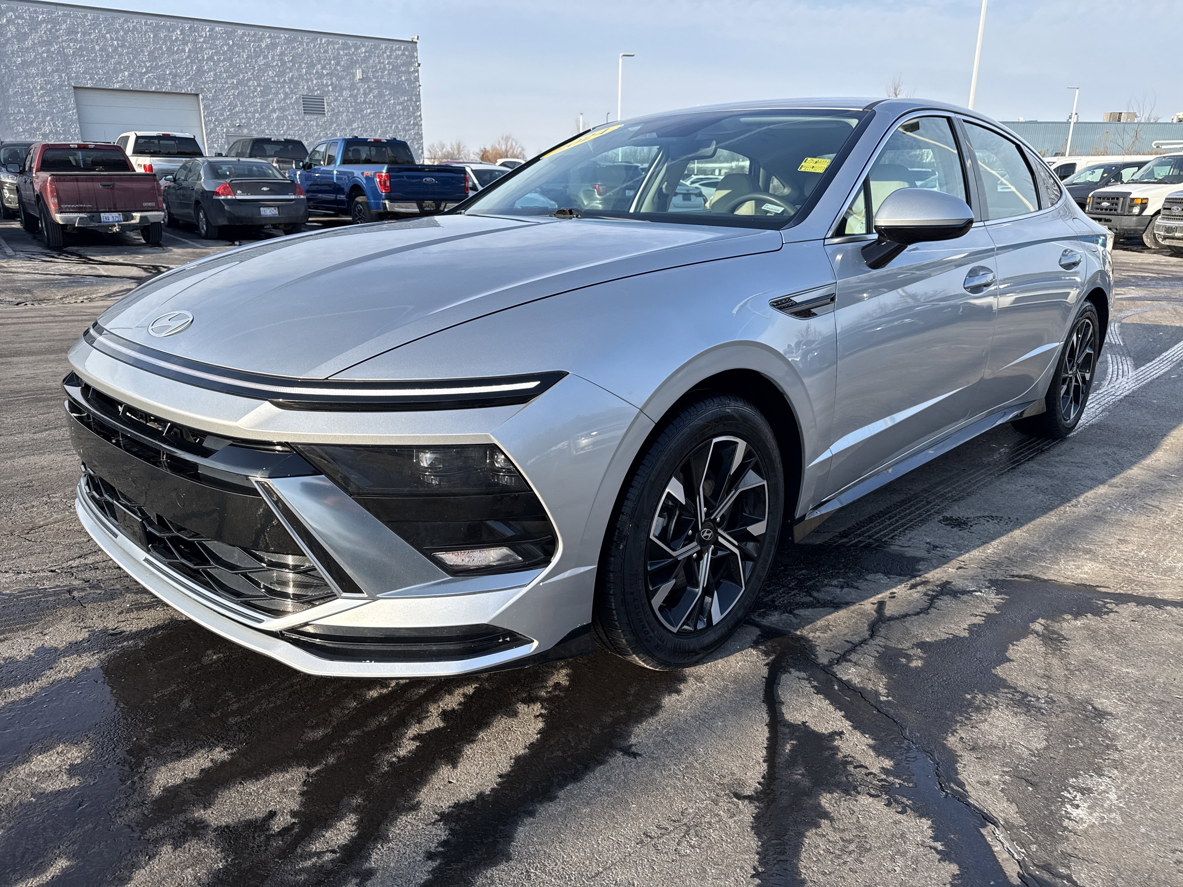 Used 2024 Hyundai Sonata SEL image 2