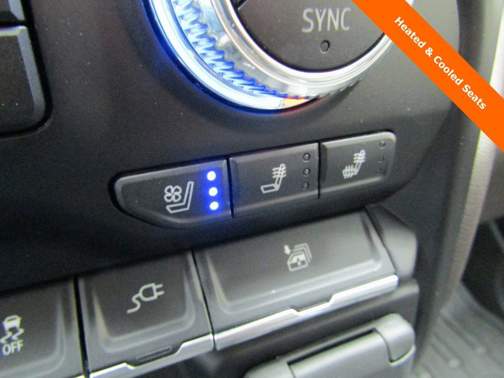 Used 2023 GMC Sierra 3500 Denali w/ Denali Ultimate Package image 21