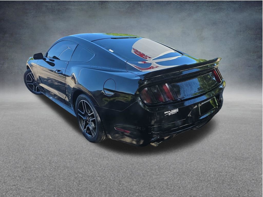 Used 2017 Ford Mustang Coupe RWD image 10
