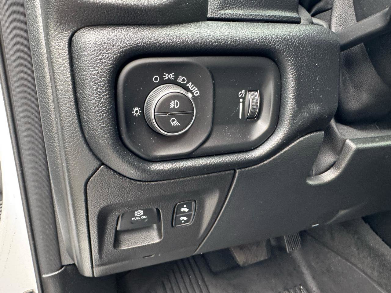 Used 2022 RAM 1500 Big Horn AWD/4WD image 16