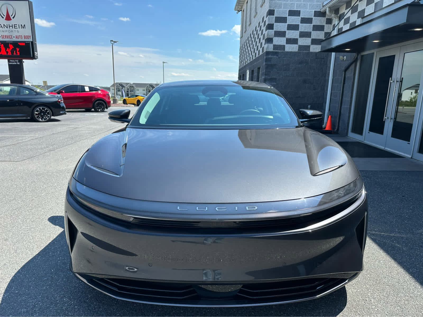 Used 2025 Lucid Air Grand Touring AWD/4WD image 3