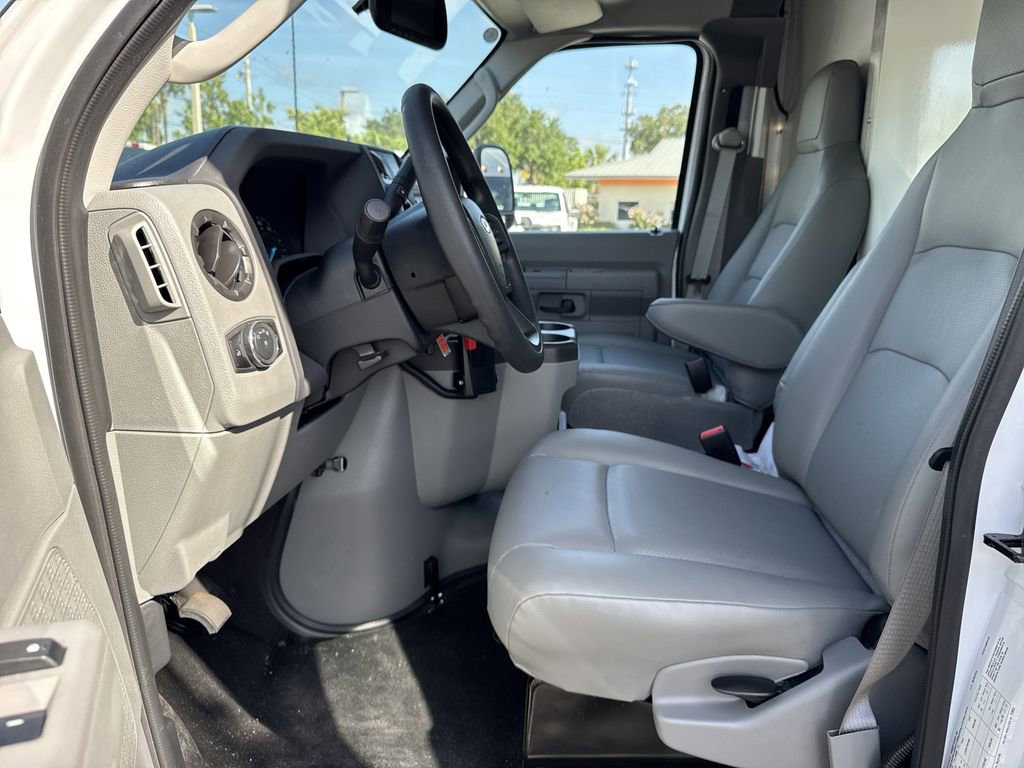 New 2025 Ford E-450 and Econoline 450 Super Duty w/ Power Equipment Group RWD image 23