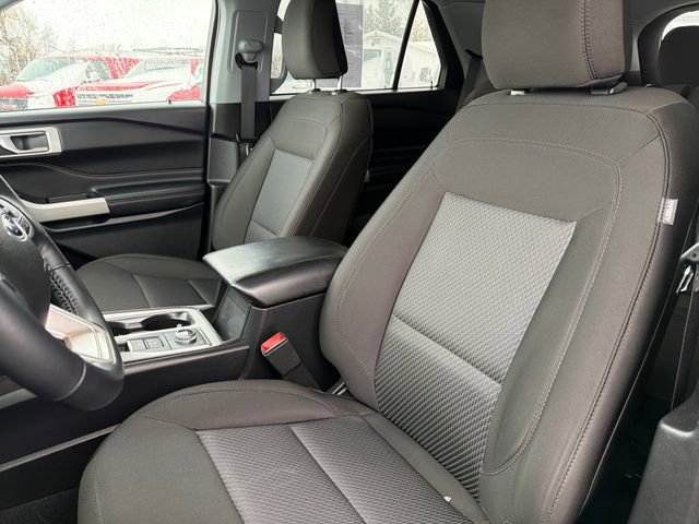 Used 2022 Ford Explorer XLT image 13