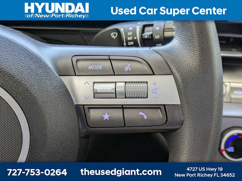 Used 2024 Hyundai Kona SE image 29